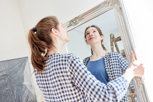 5 Tips for Hanging a Mirror